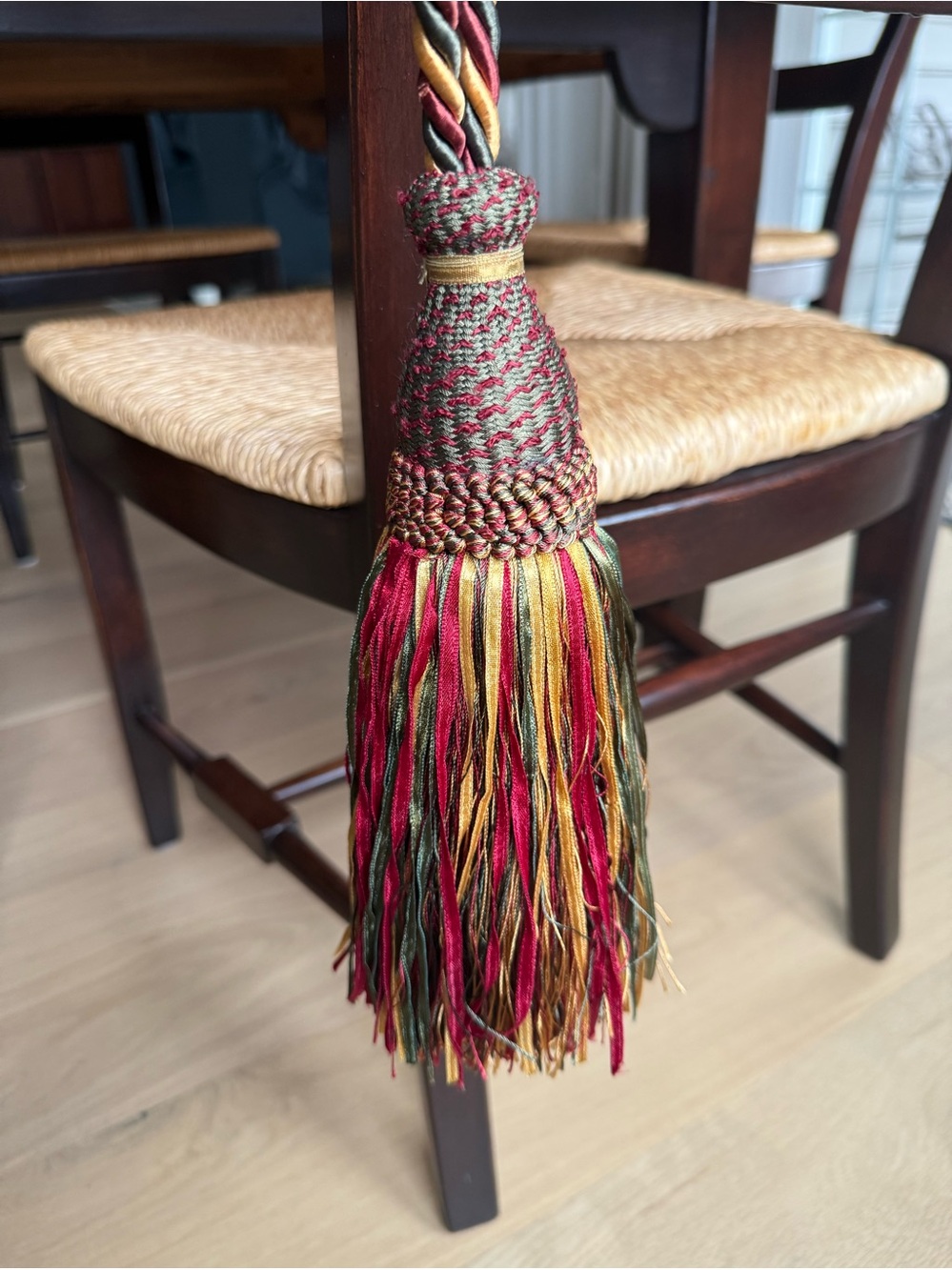 Vintage Decorative Tassel Tiebacks in Wine Green & Gold (2)